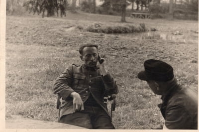 Guy Stern mit Dr. Gustav Wilhelm Schübbe 1945 