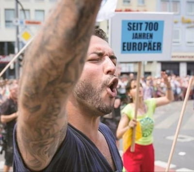 Gianni Jovanovic geht für seine Überzeugungen auf die Straße, hier beim Christopher Street Day im Jahr 2015