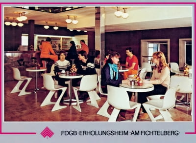 Die Känguruh-Stühle in der Milchbar des FDGB-Erholungsheim Am Fichtelberg in Oberwiesenthal boten sich auch deshalb für die Gastronomie an, weil sie sehr pflegeleicht waren.